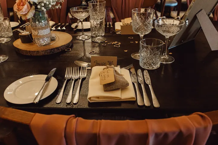 A hessian-wrapped place name on a folded napkin