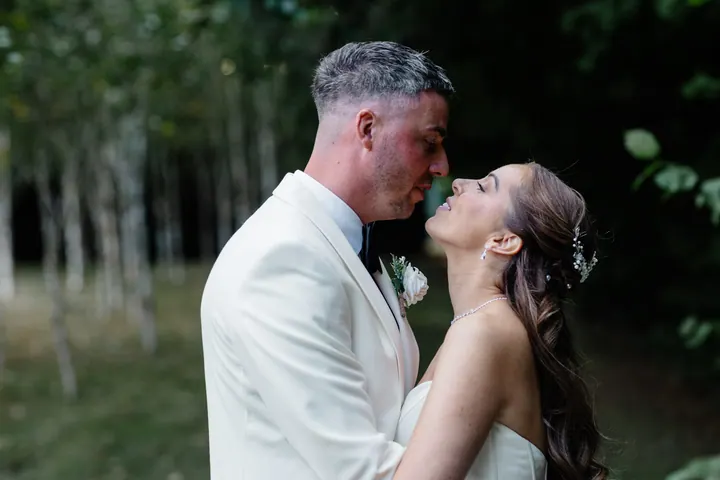A kiss among the silver birches